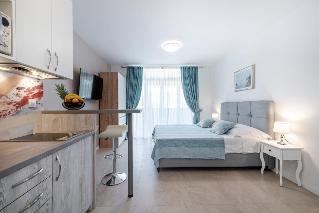 Oyo Deluxe Apartments Ragusa Esterno foto