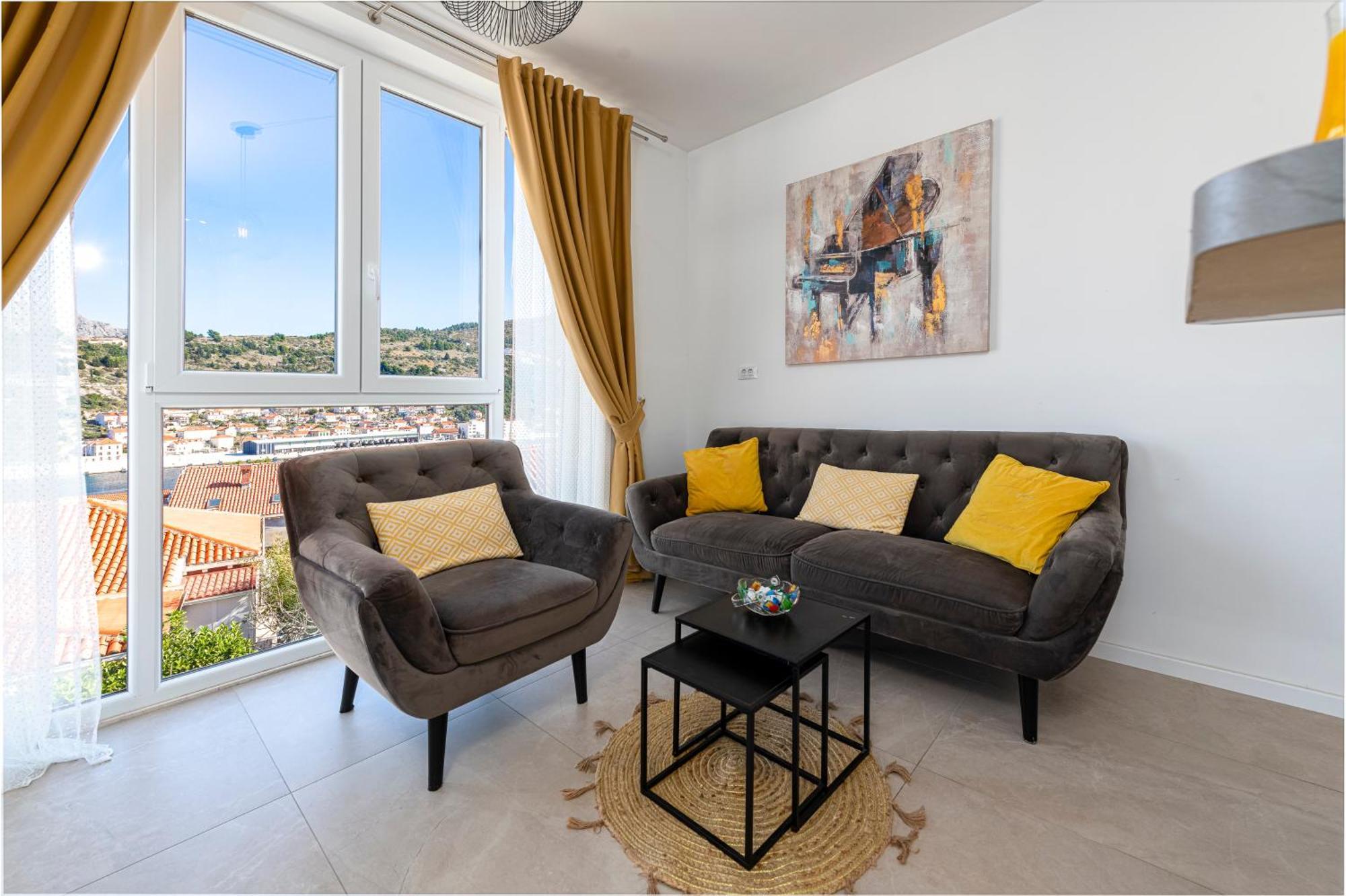 Oyo Deluxe Apartments Ragusa Esterno foto